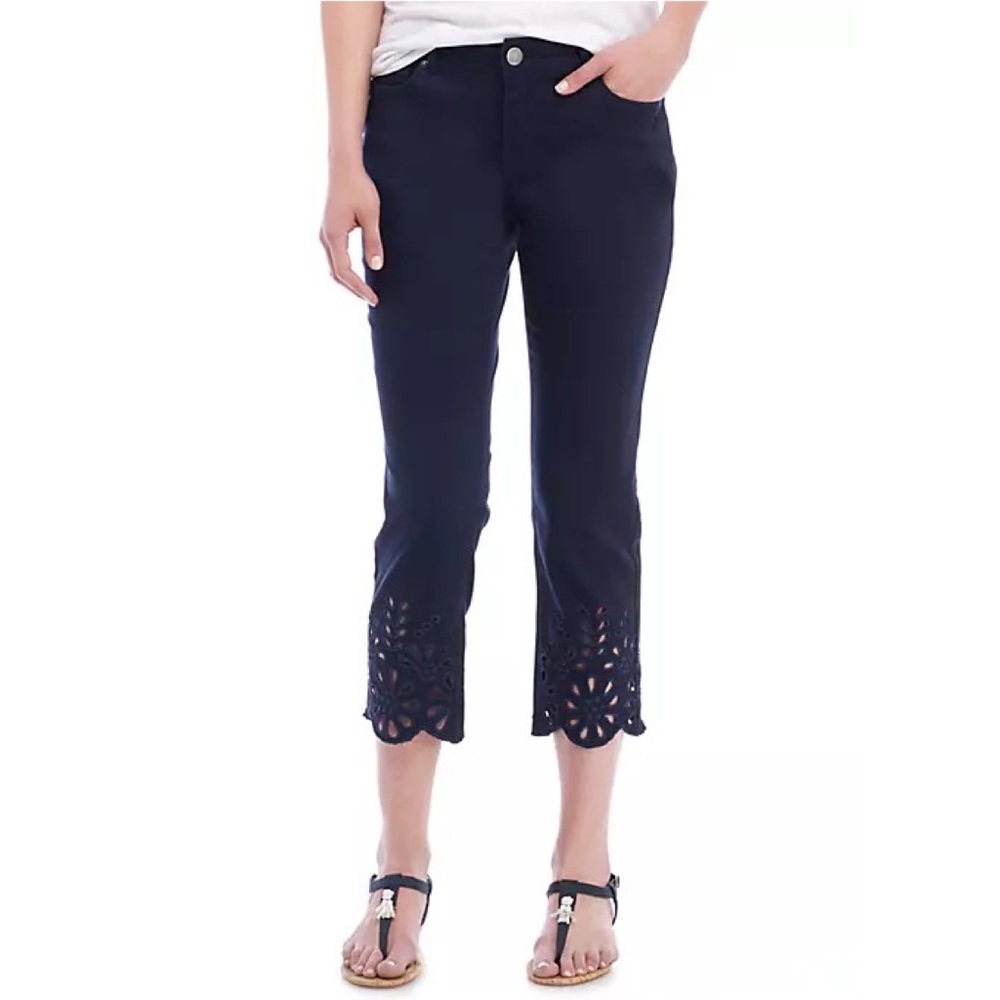 Crown & Ivy scalloped hem embroidered jeans navy skinny flare crops size 6